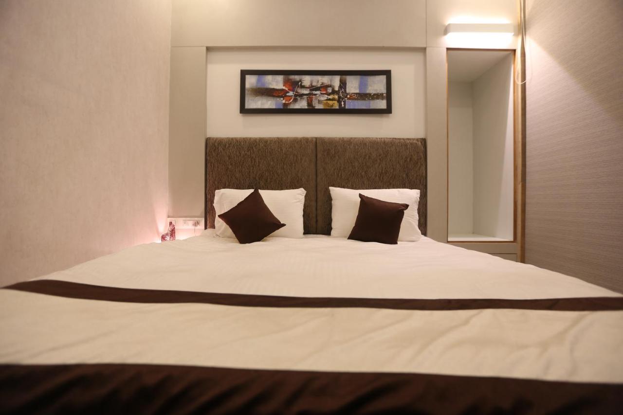 Hotel Mahendra Plaza Hardoi Extérieur photo